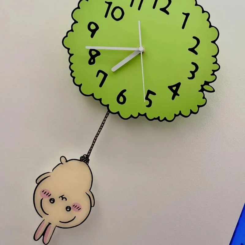 Baby Nursery Hanging Decor - Reloj de Pared de Péndulo Chiikawa